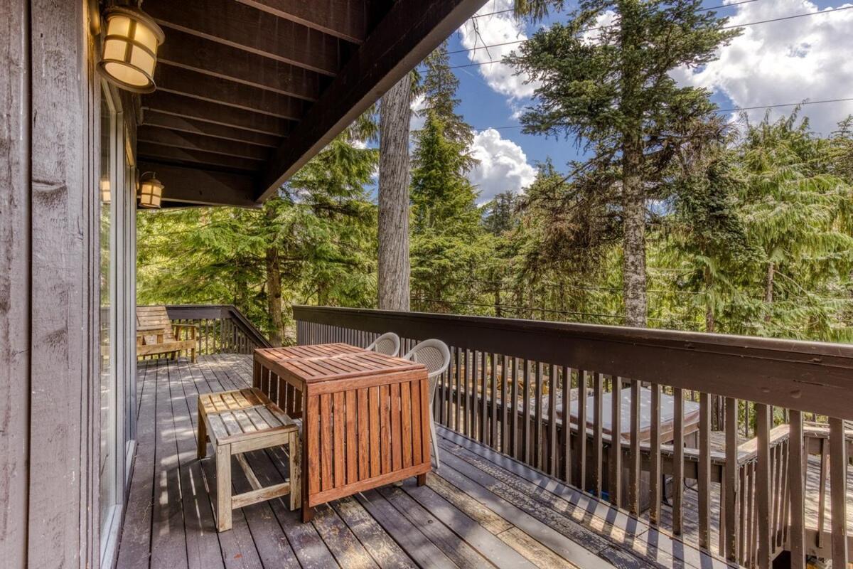 Great Blue Lodge - Spacious Ski Lodge, Hot Tub, Sauna, Game Room & More Government Camp Eksteriør bilde