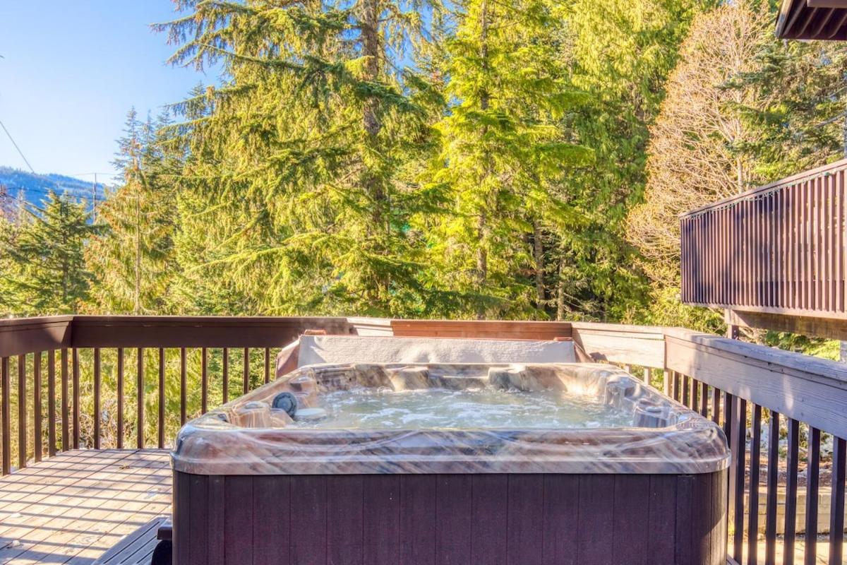 Great Blue Lodge - Spacious Ski Lodge, Hot Tub, Sauna, Game Room & More Government Camp Eksteriør bilde